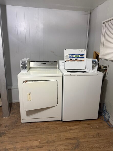 Building Photo - 7805 Central Ave