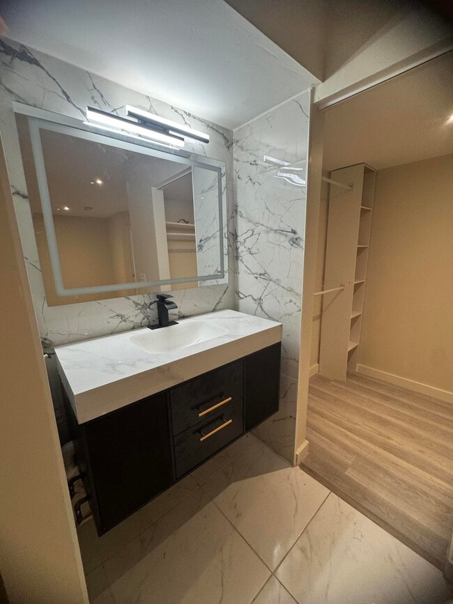 Building Photo - 20818 San Simeon Way