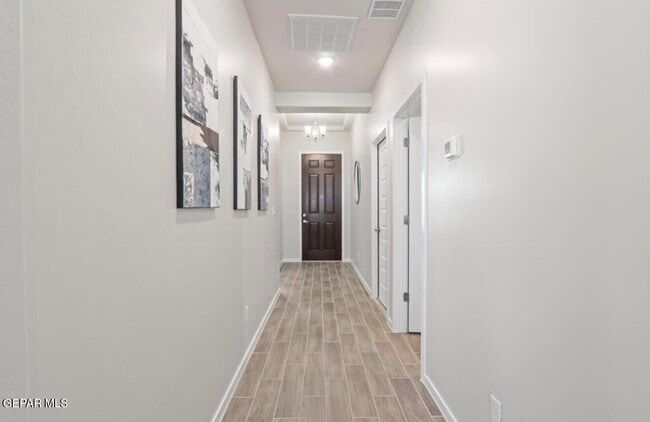 Building Photo - 253 Adamtowne Dr