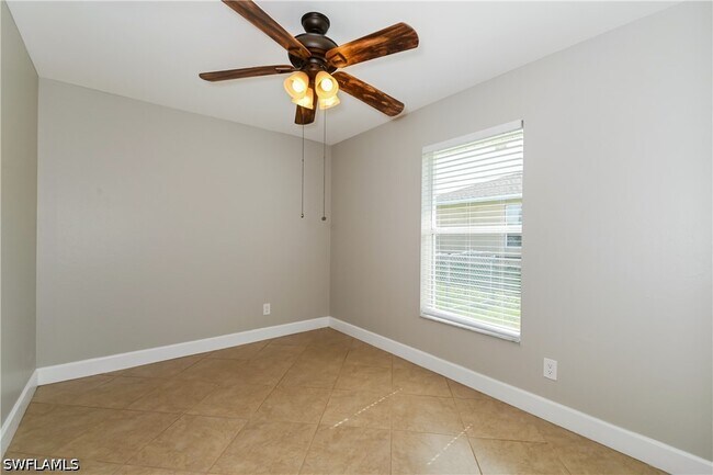 Building Photo - 929 SW 31st St