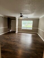Building Photo - 445 Brackinhouse Pl