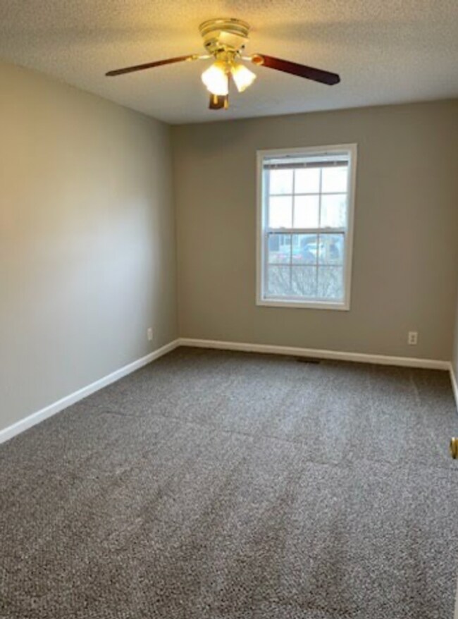 Building Photo - 440 Terrier Way