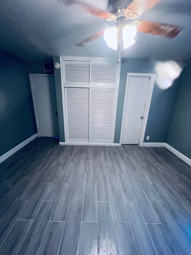 Building Photo - 759 Caroline Ave