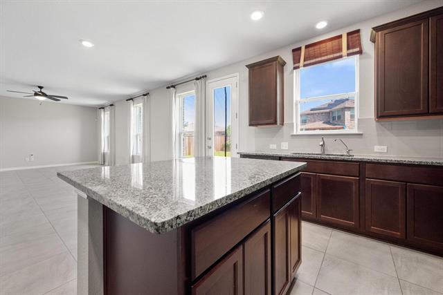 Building Photo - 3409 Keechi Creek Dr
