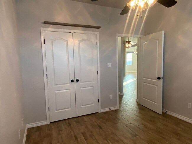 Building Photo - 3 BEDROOM, COMMUNITY POOL, BELTON ISD