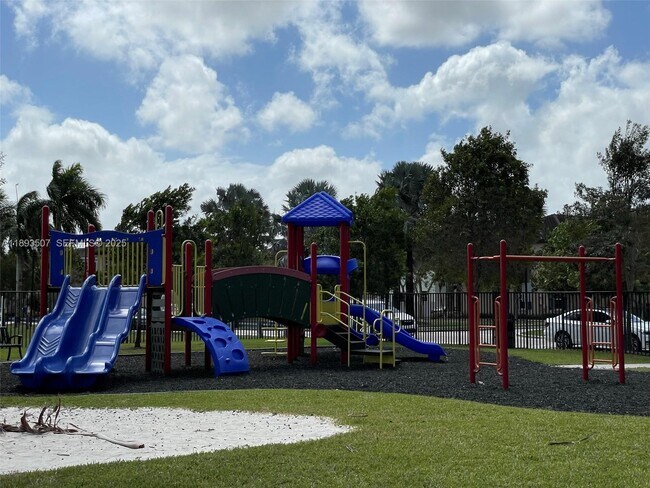 Building Photo - 9446 SW 170th Passage