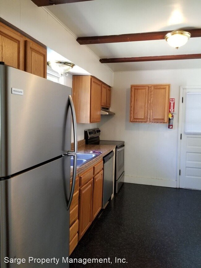 Building Photo - 4 br, 2 bath House - 517 S Mitchell St