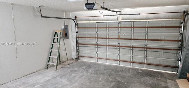 Building Photo - 4725 SW 143rd Ave