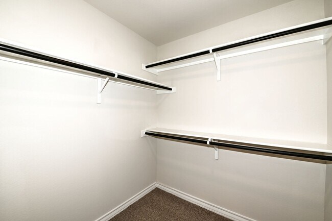 Building Photo - 13035 Minuet Sway