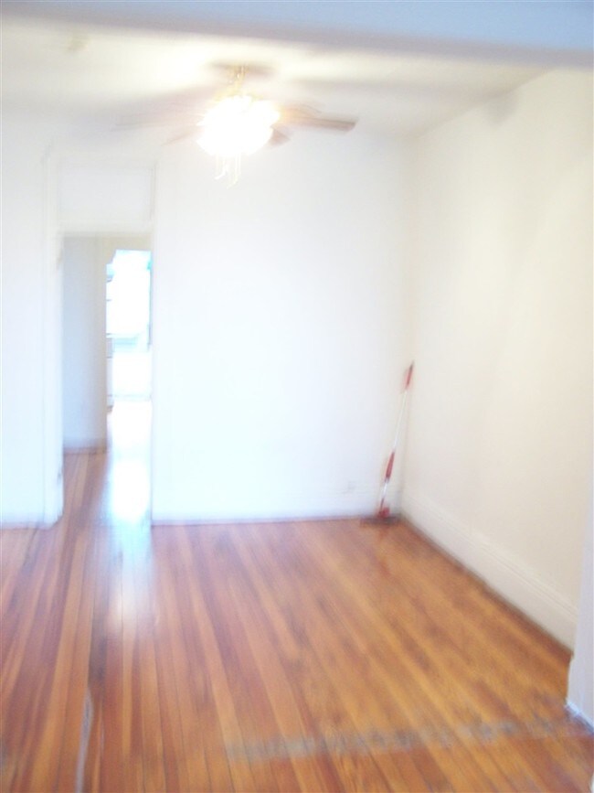 Building Photo - 112 14th St