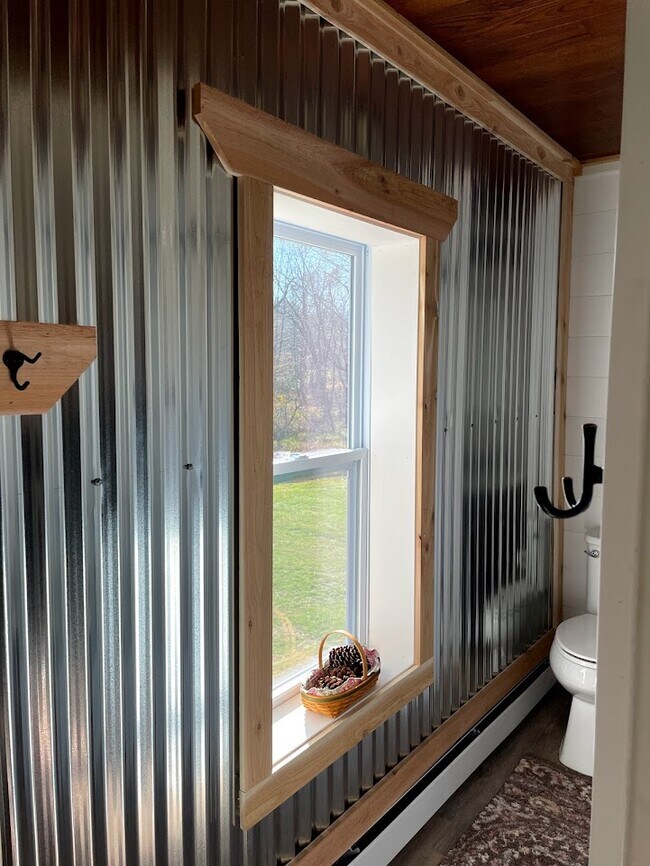 Building Photo - 111 Mohawk Ln