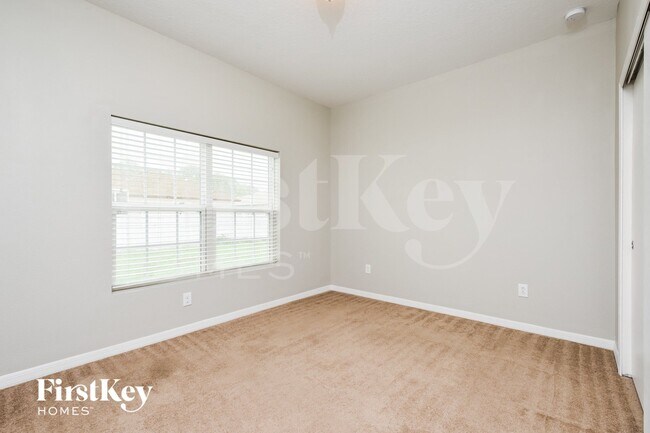 Building Photo - 2466 Altoona Ave