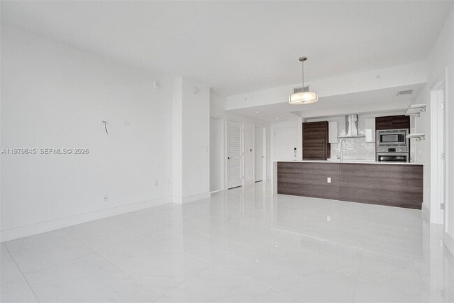 Building Photo - 301 Altara Ave