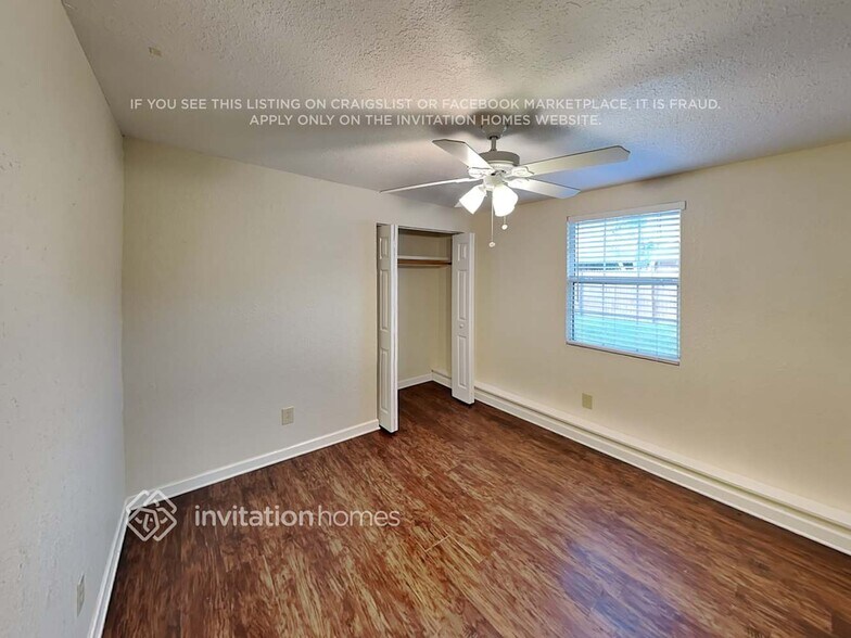 Building Photo - 1732 Rhoades Terrace