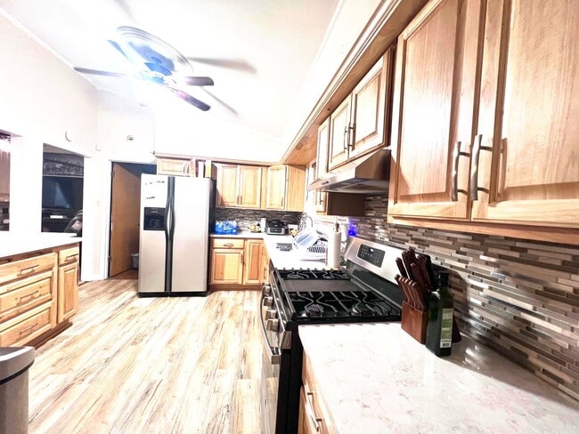 Building Photo - Rental Property