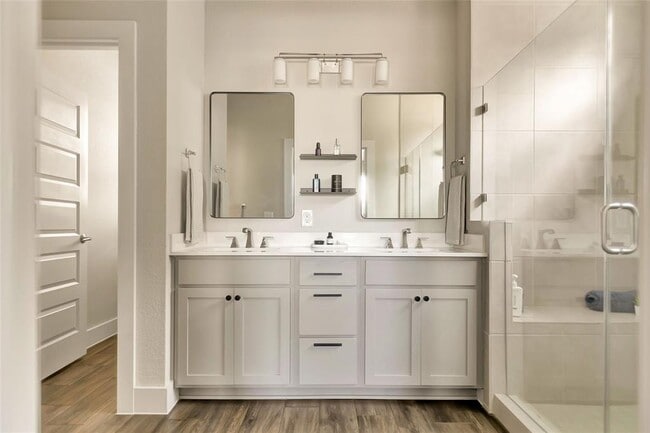 Building Photo - 8415 Laughlin Ln