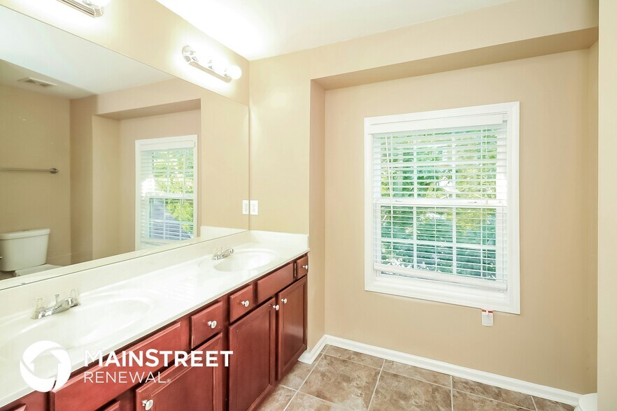 Building Photo - 4632 Creekside Cove