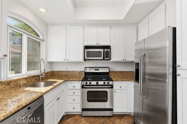 Building Photo - 30902 Club House Dr