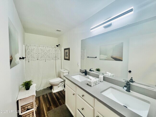 Building Photo - 2310 W Spencer Run