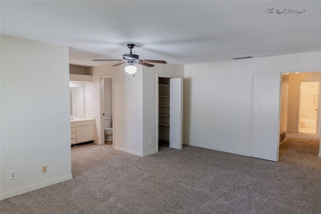 Building Photo - 3101 Raintree Dr