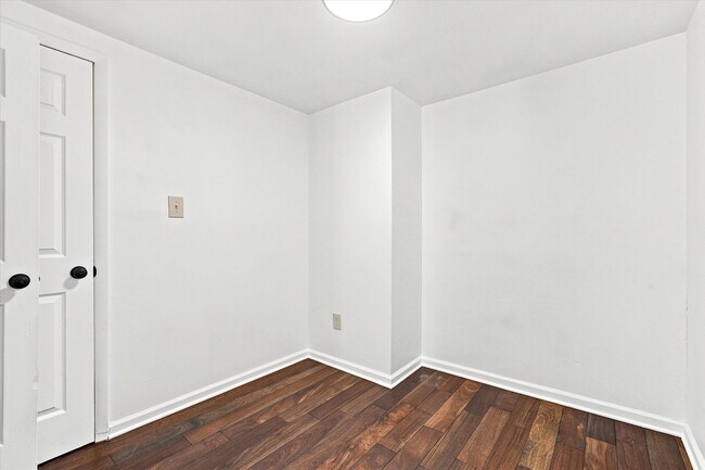 Building Photo - 2846 Amber St