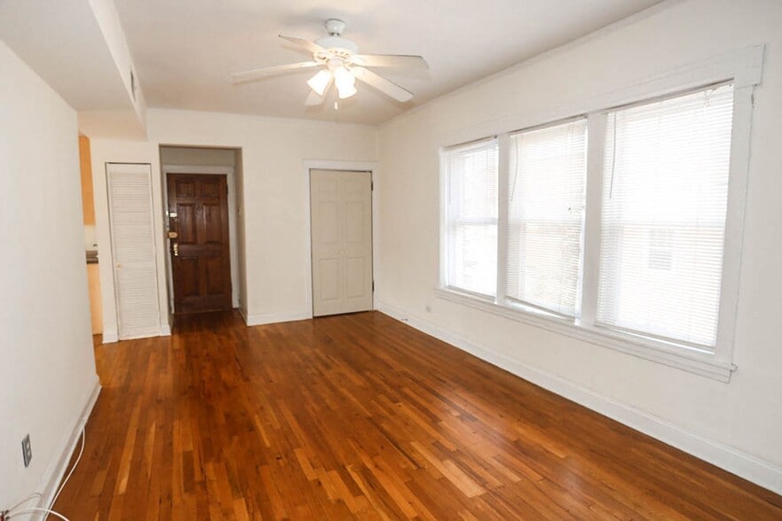 Building Photo - 3523 N Broadway St