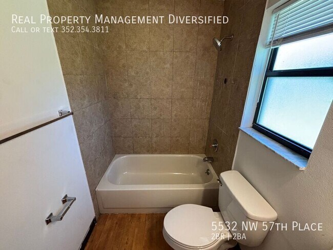 Building Photo - 5532 NW 57th Pl