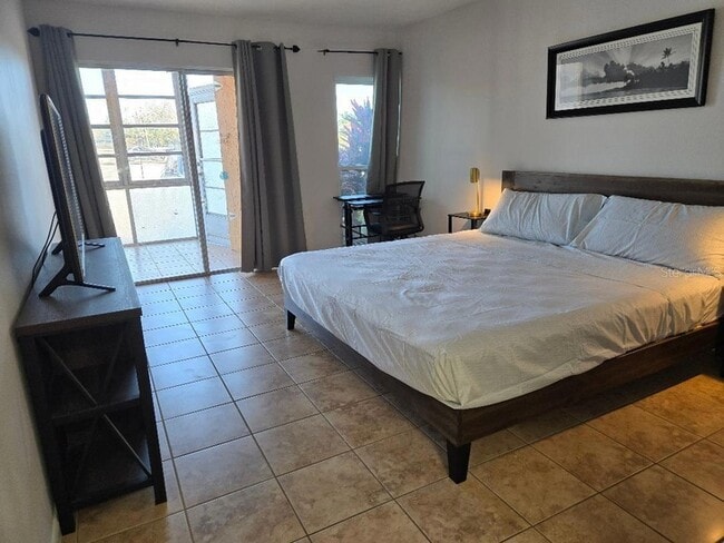 Building Photo - 4908 38th Way S