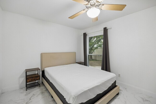 Building Photo - 2601 Augusta Dr