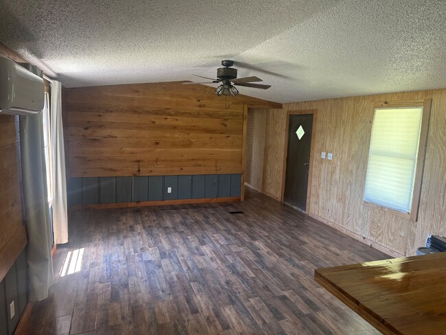 Building Photo - 261 Beaubouef Rd