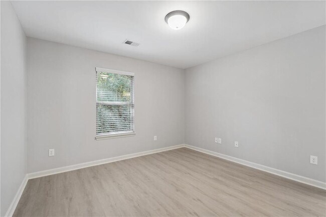 Building Photo - 149 Sunset Ln