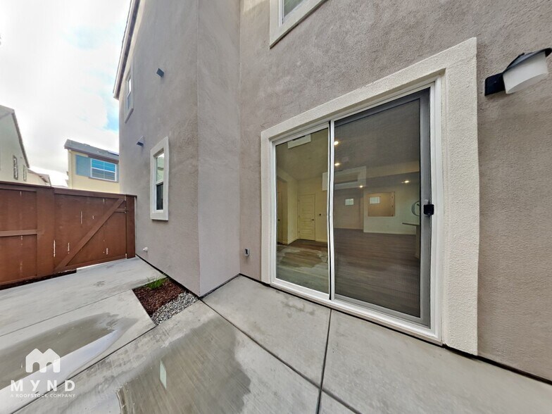 Building Photo - 1688 Matmor Rd
