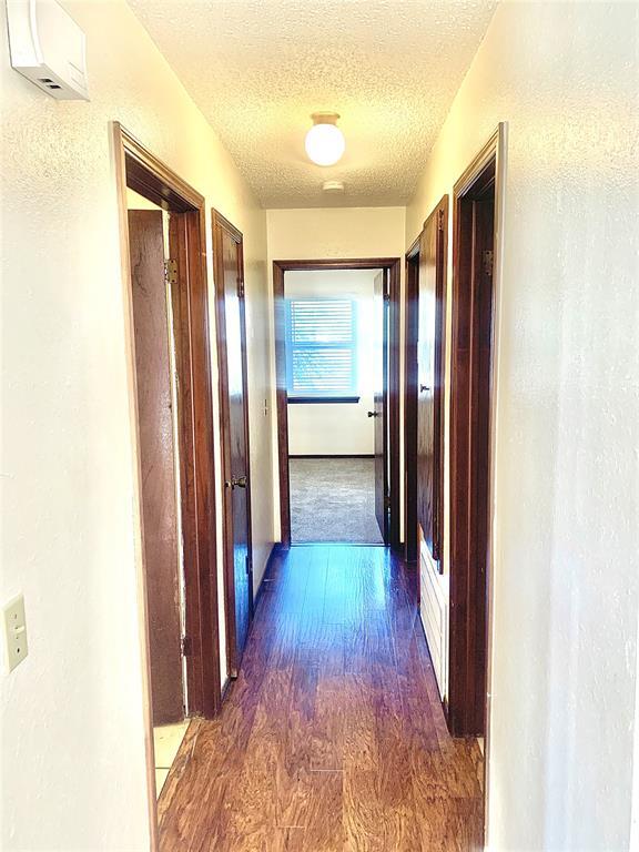 Building Photo - 320 Falcon Ct