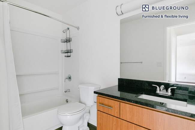 Building Photo - 10870 N Stelling Rd