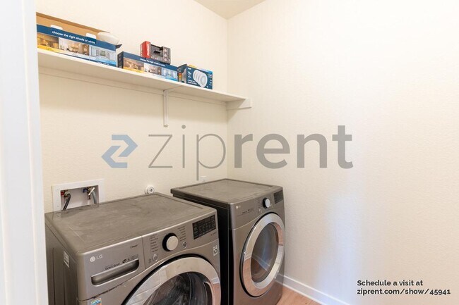 Building Photo - 301 Gidran Trail