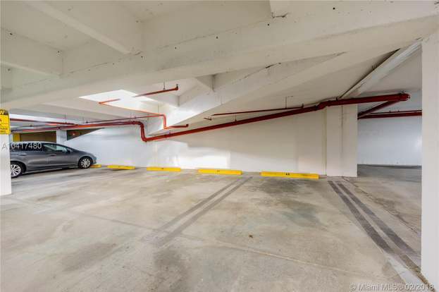 Building Photo - 3500 Coral Wy