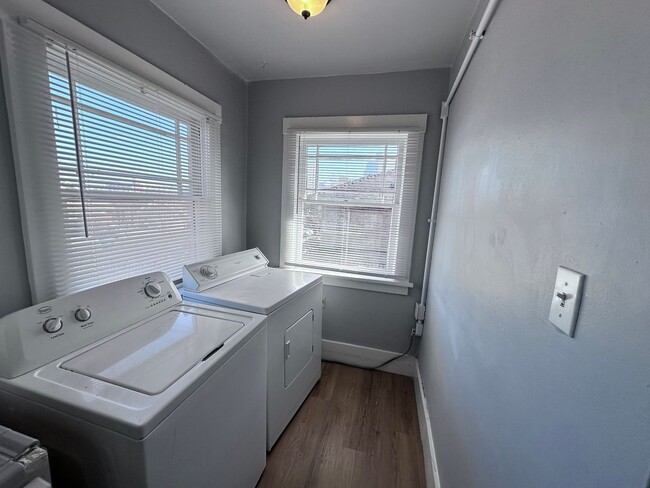 Building Photo - 766 West St