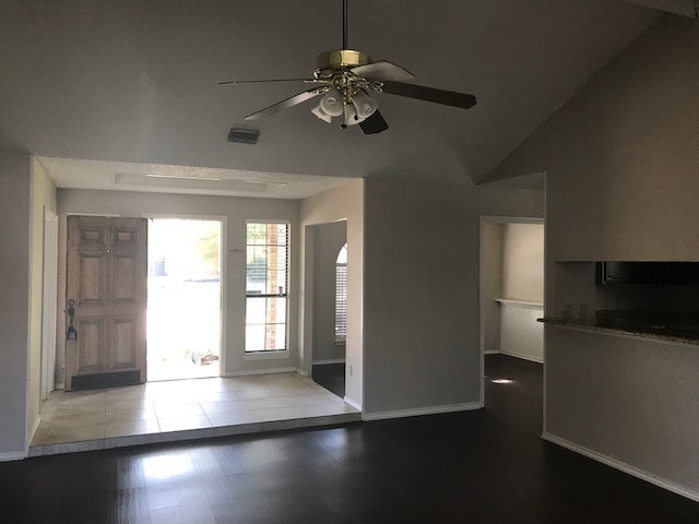 Building Photo - STELLAR HOME IN CROSS CREEK!