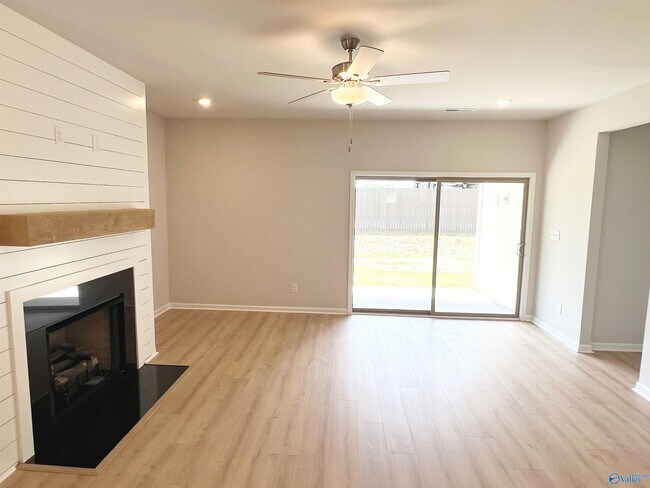 Building Photo - 11073 Wayland Rdg Dr