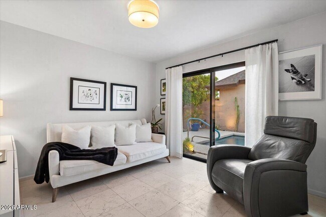 Building Photo - 7922 E Crestwood Way