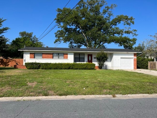 Primary Photo - 1348 Lamanto Ave E