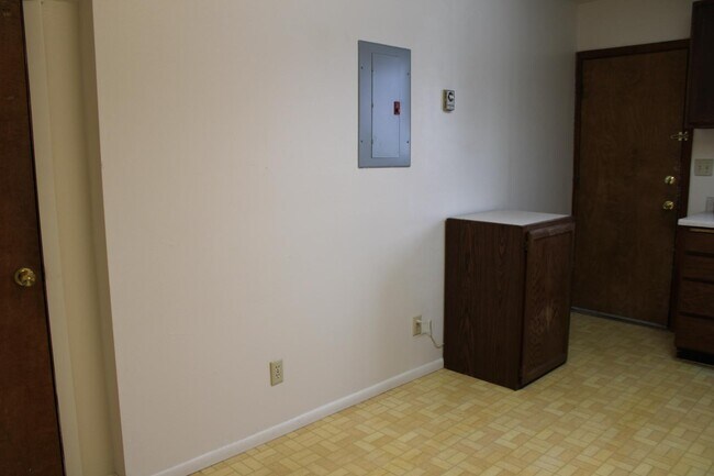 Building Photo - 372 I St