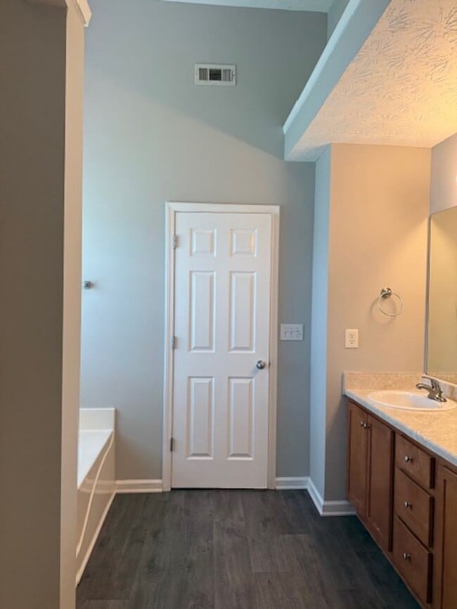 Building Photo - BEAUTIFUL 4BR / 2.5BATH IN HAMPTON!