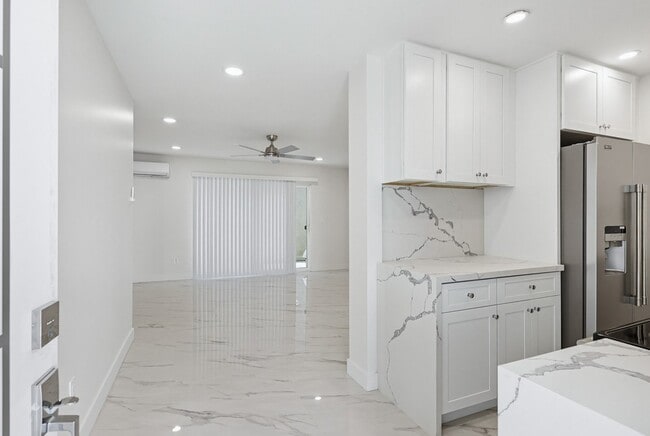 Building Photo - 3334 Altadena Ave.