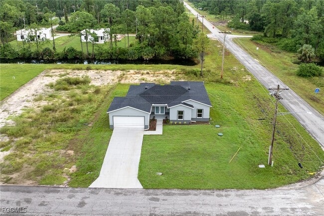 Building Photo - 945 Butler St E