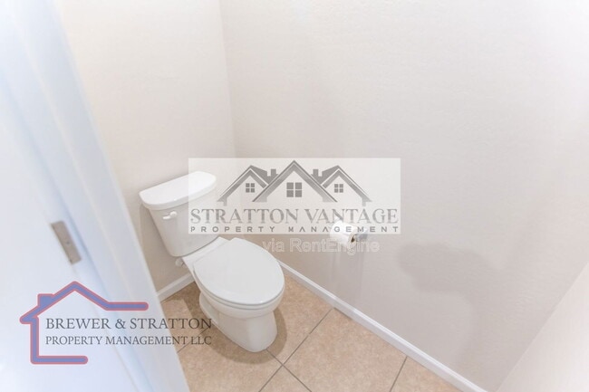 Building Photo - 2028 E Brooklyn Dr