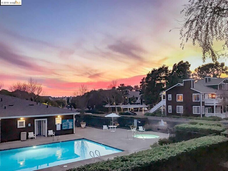 Building Photo - 21 Bayside Ct