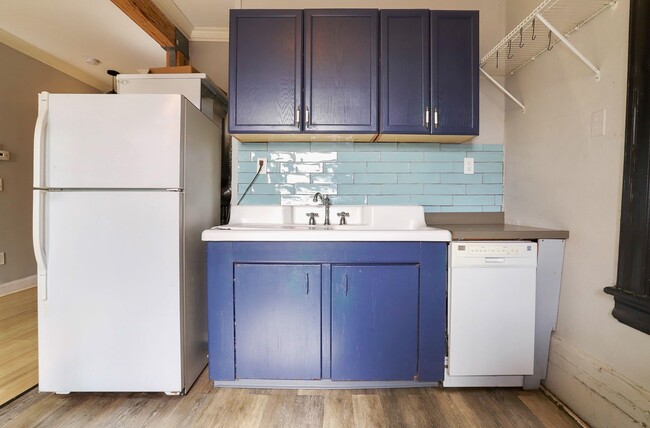 Building Photo - 388 Baldwin Ave