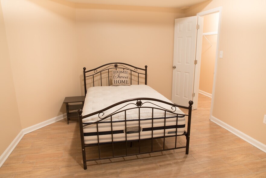Building Photo - 9886 Gold Dust Ct