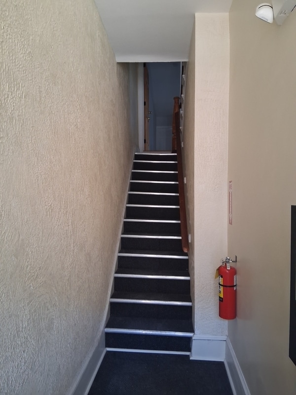 Building Photo - 112 S 6th St